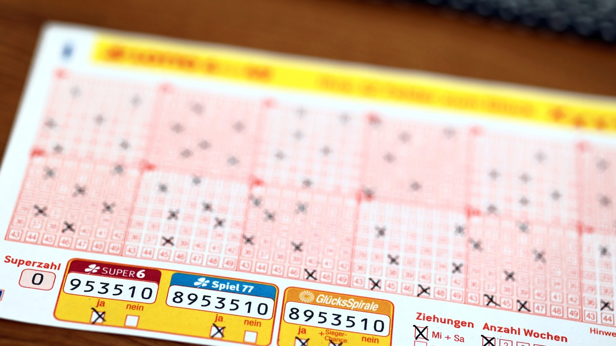 Spiel 77: Millionär im Raum Bottrop / Rund 1,4 Millionen für ein Ja - Foto: presseportal.de