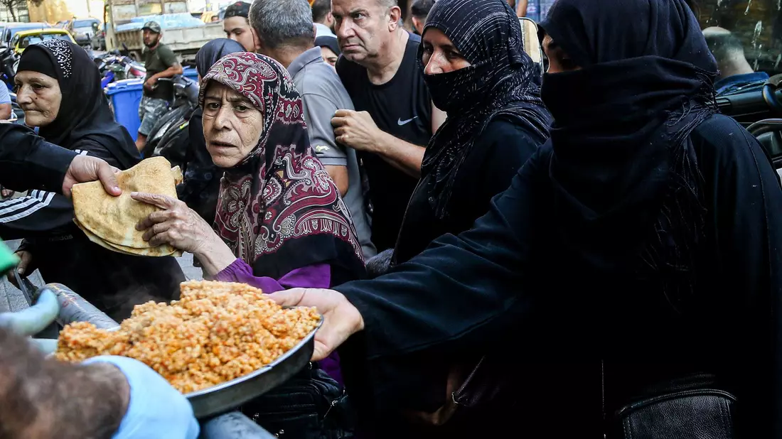 Viele der Vertriebenen im Libanon sind auf humanitäre Hilfe angewiesen. - Bild: Marwan Naamani/dpa