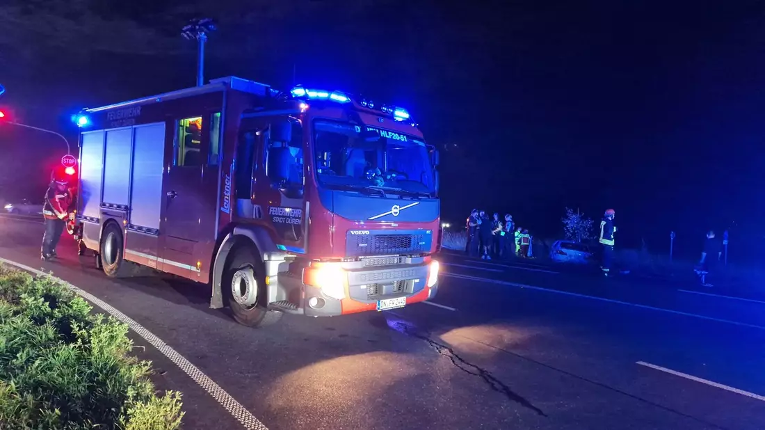 FW Düren: Schwerer Verkehrsunfall - Bild: presseportal.de