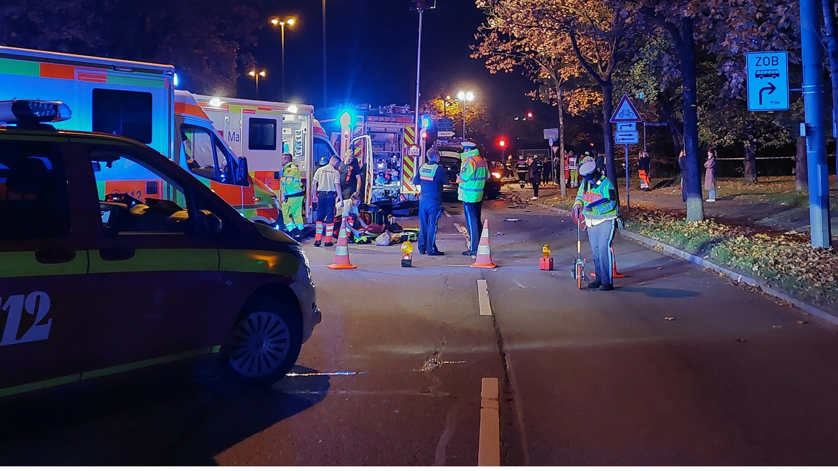 FW-M: Auffahrunfall mit neun Verletzten (Obergiesing) - Foto: presseportal.de