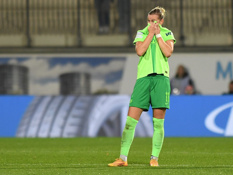 Alexandra Popp gibt nach einer Knöchelblessur Entwarnung. - Foto: Swen Pförtner/dpa