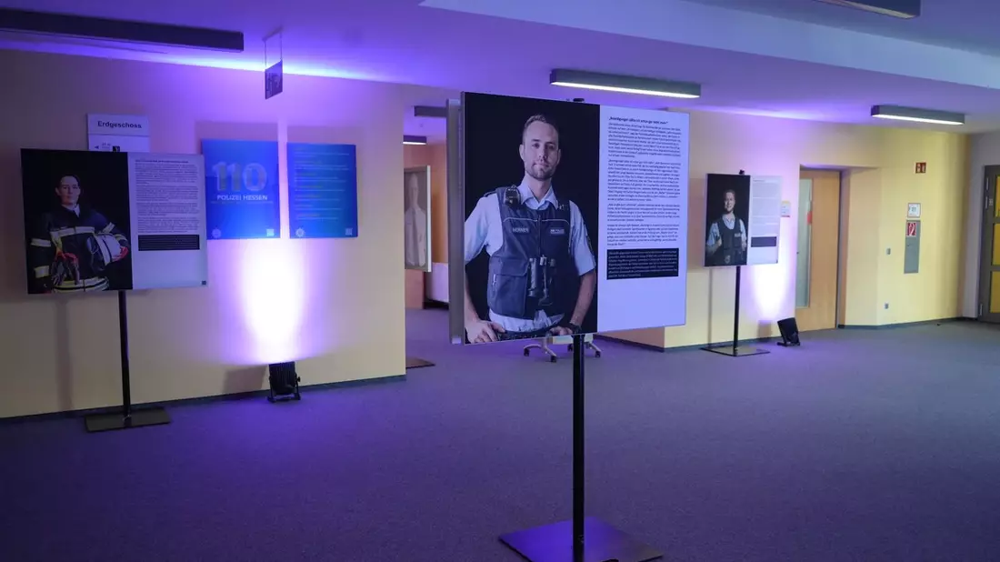 POL-LM: Ausstellung Der Mensch dahinter im Polizeipräsidium Westhessen - Bild: presseportal.de