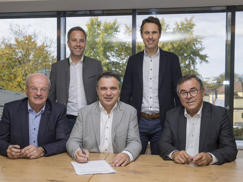 SWB-Vertragsunterzeichnung - Foto: Neumayr über pressetext.de