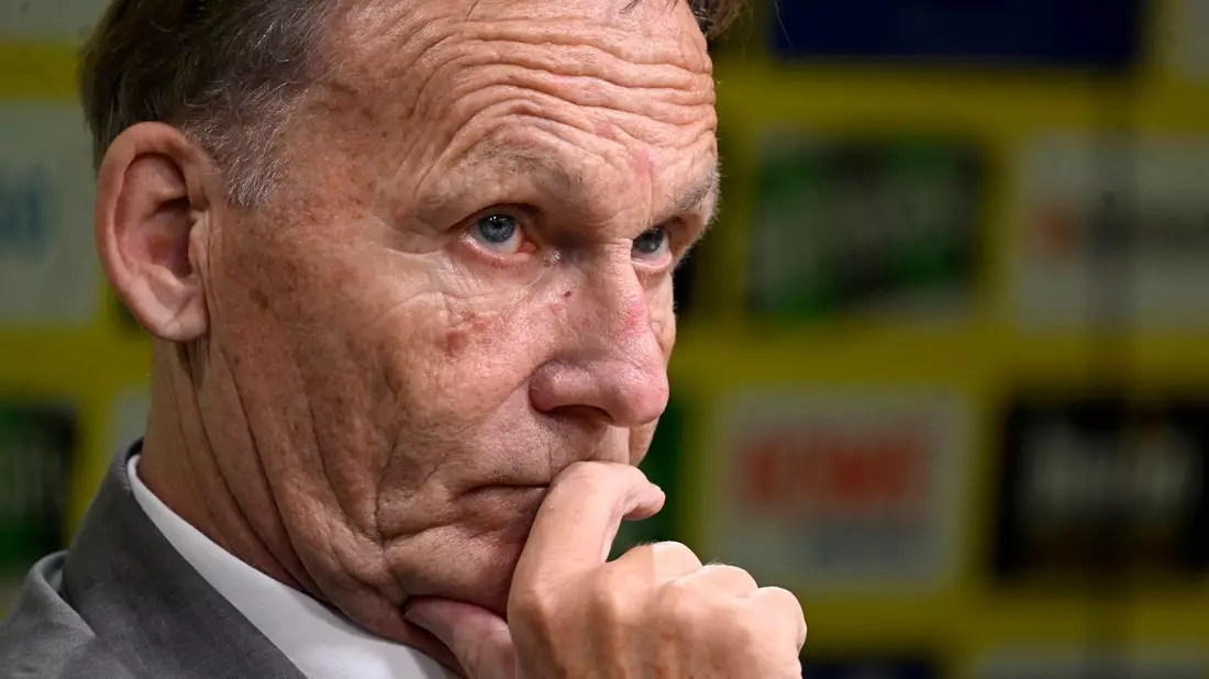 DFL-Aufsichtsratschef Hans-Joachim Watzke findet, dass der Fußball kein Gewaltproblem hat. - Bild: Roberto Pfeil/dpa