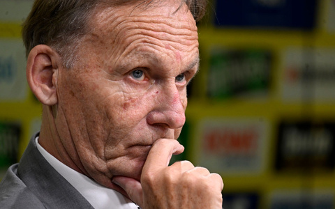 DFL-Aufsichtsratschef Hans-Joachim Watzke findet, dass der Fußball kein Gewaltproblem hat. - Foto: Roberto Pfeil/dpa