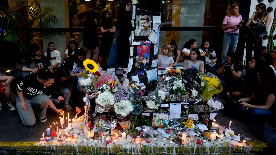 Payne war am Mittwoch in Buenos Aires beim Sturz aus dem dritten Stock eines Hotels gestorben. - Bild: Natacha Pisarenko/AP/dpa