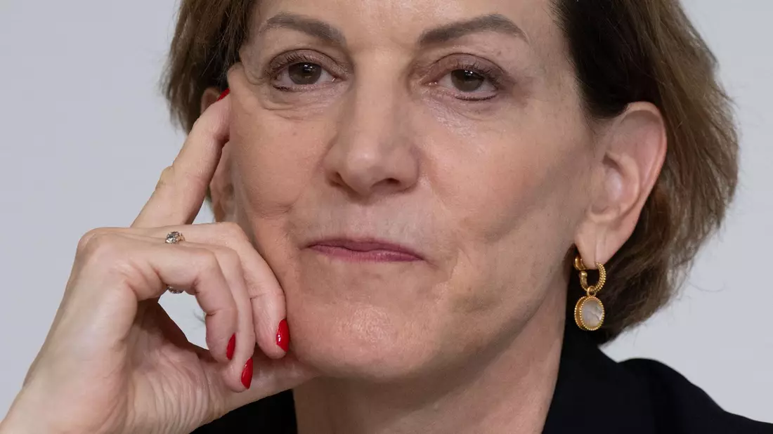 Anne Applebaum wird am Sonntag mit dem Friedenspreis ausgezeichnet. - Bild: Boris Roessler/dpa