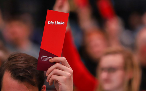 Abstimmung auf Linken-Parteitag am 18.10.2024 - Foto: über dts Nachrichtenagentur