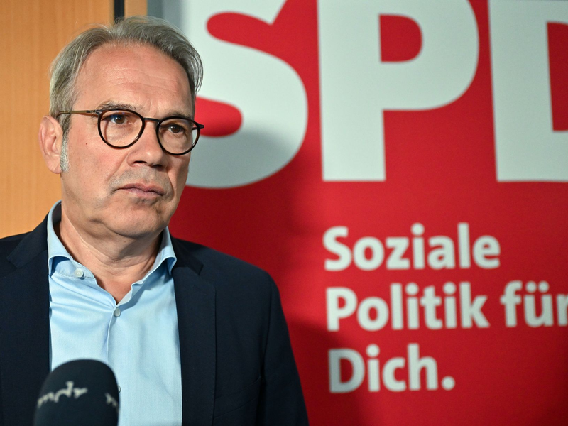SPD-Chef Maier ist pessimistisch, dass es zu einer Brombeer-Koalition in Thüringen kommt   - Foto: Martin Schutt/dpa
