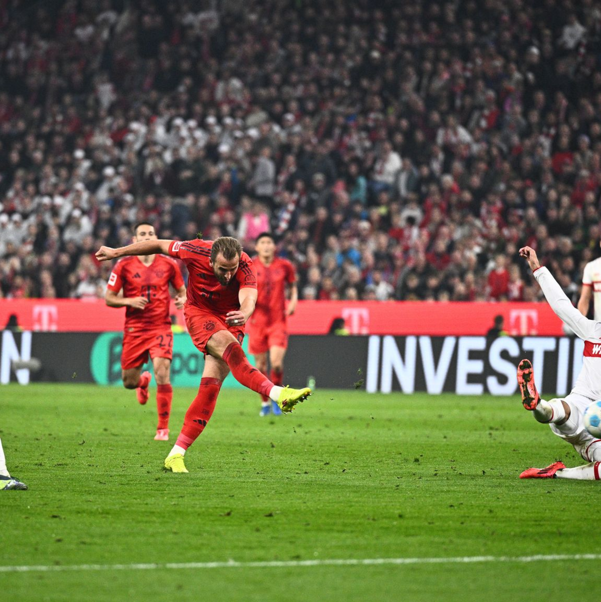 Erwartet ein «besonderes Spiel»: Bayern-Sportdirektor Christoph Freund. - Foto: Tom Weller/dpa