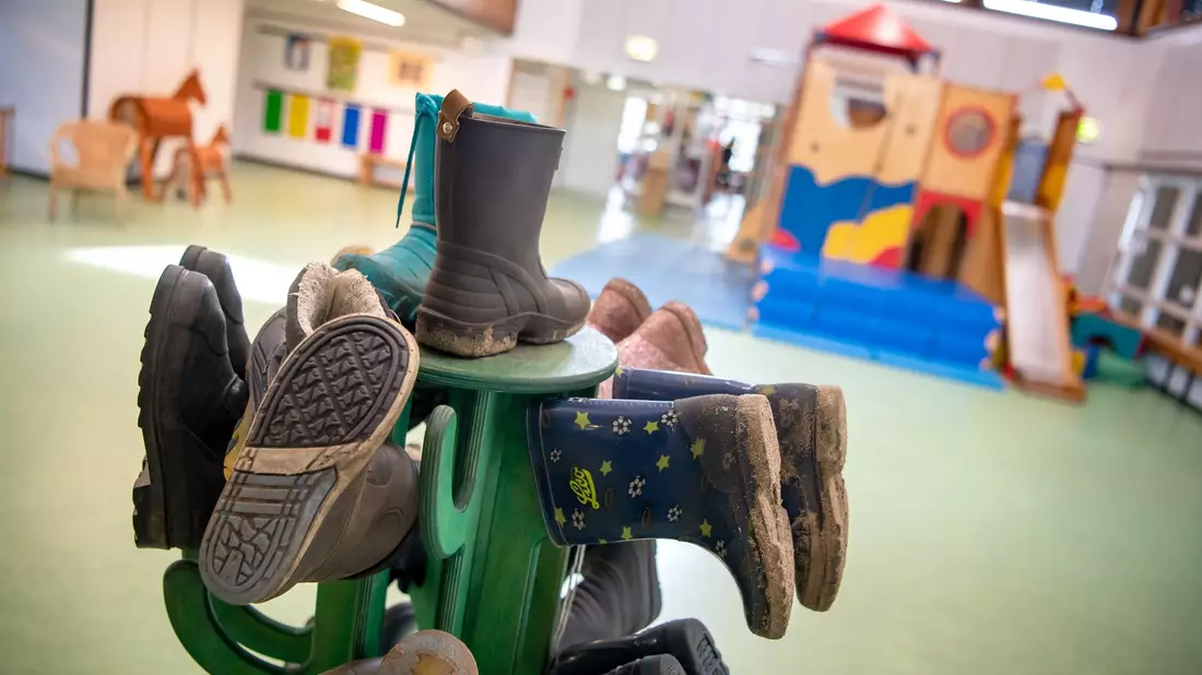 Der Bedarf an Betreuungsplätzen dürfte sich im Osten und Westen Deutschlands der Studie zufolge unterschiedlich entwickeln. (Symbolbild) - Bild: Sina Schuldt/dpa