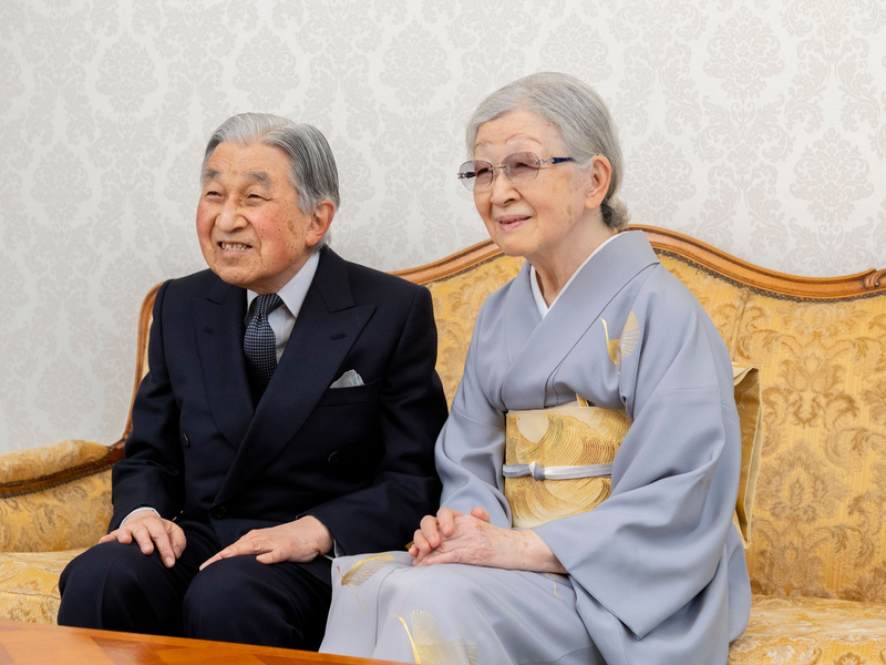 Japans frühere Kaiserin Michiko wird 90 Jahre alt. Ihr Mann, Ex-Kaiser Akihito, macht sich um sie Sorgen. (Archivbild) - Foto: Uncredited/Imperial Household Agency via AP/dpa