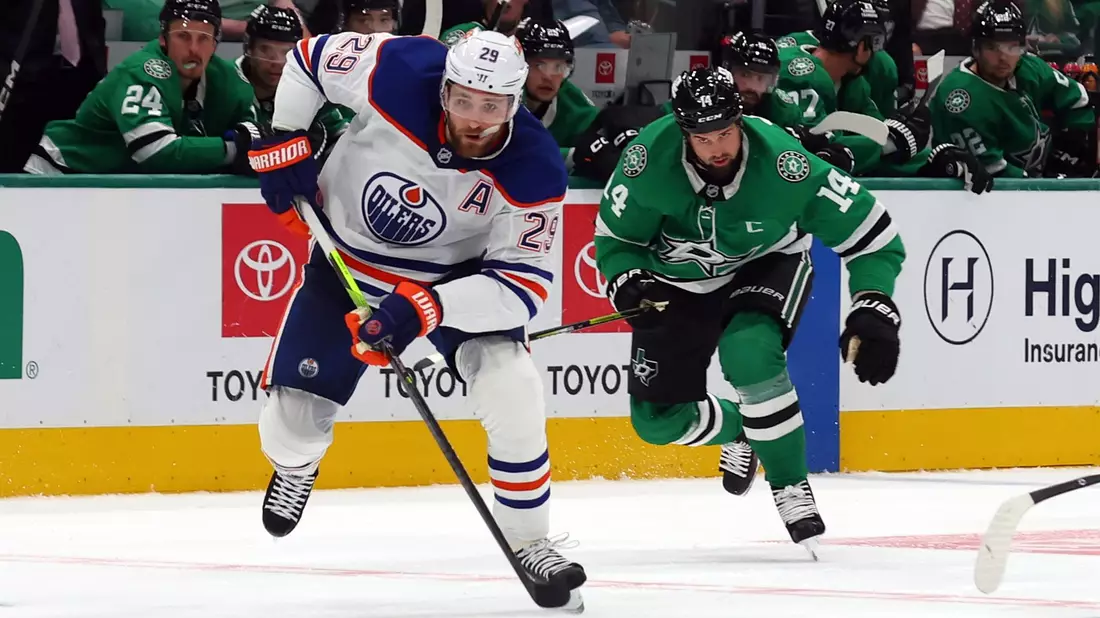 Oilers-Star Leon Draisaitl erzielte sein drittes Saisontor. - Bild: Richard W. Rodriguez/AP/dpa