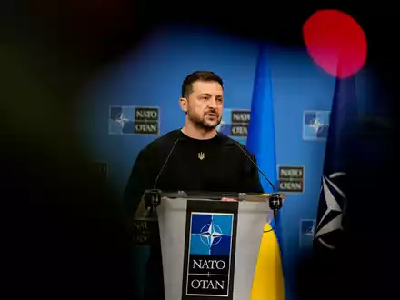 Immer wieder fordert der ukrainische Präsident Wolodymyr Selenskyj die Einladung zum Nato-Beitritt - bisher ohne Erfolg. (Archivbild) - Foto: Virginia Mayo/AP/dpa