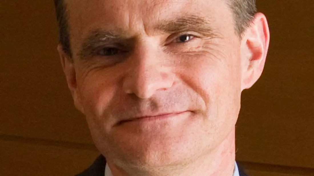 Simon Johnson stammt ursprünglich aus Großbritannien, lebt aber schon lange in den USA. - Bild: Michelle Fiorenza/dpa