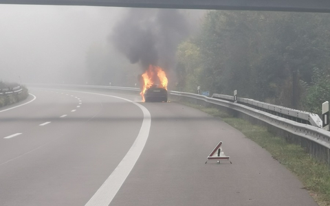 POL-PDNW: Autobahnpolizei Ruchheim - Fahrzeugbrand auf BAB 61 - Foto: presseportal.de