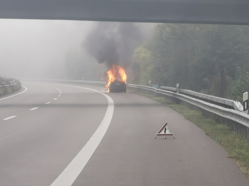 POL-PDNW: Autobahnpolizei Ruchheim - Fahrzeugbrand auf BAB 61 - Foto: presseportal.de