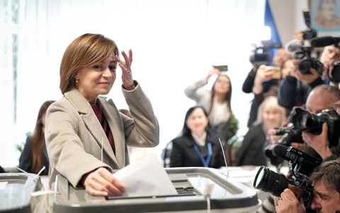 Bei den Präsidentschaftswahlen in Moldau zeichnet sich eine höhere Wahlbeteiligung als vor vier Jahren ab. - Foto: Vadim Ghirda/AP