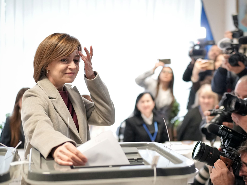 Bei den Präsidentschaftswahlen in Moldau zeichnet sich eine höhere Wahlbeteiligung als vor vier Jahren ab. - Foto: Vadim Ghirda/AP