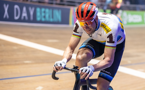 Feiert zum dritten Mal den WM-Titel im Madison: Roger Kluge - Foto: Andreas Gora/dpa