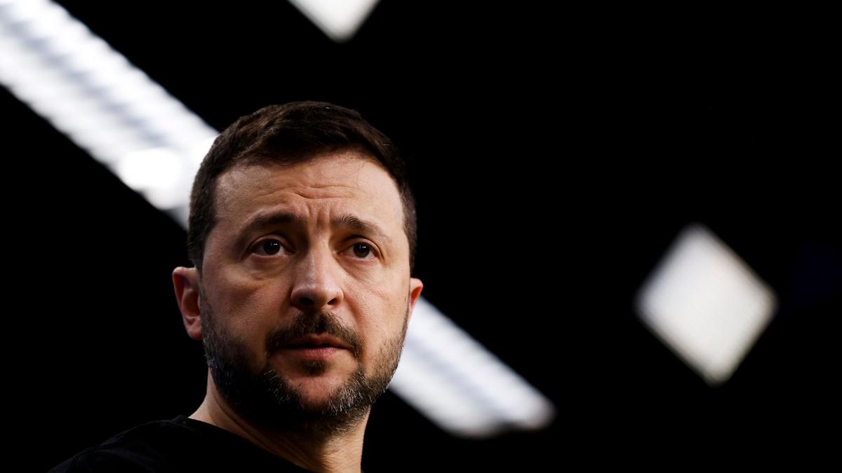 Der ukrainische Präsidenten Wolodymyr Selenskyj sieht Schläge gegen Ziele auf russischem Territorium als einziges Mittel, um russische Angriffe auf ukrainisches Gebiet zu verhindern. (Archivbild) - Foto: Omar Havana/AP/dpa