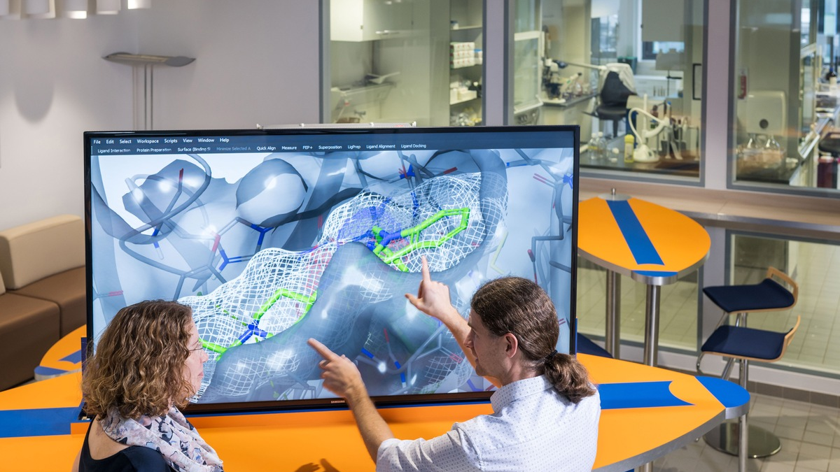 Mit KI schneller zu innovativen Arzneimitteln / Sanofi präsentiert beim Digital-Gipfel 2024 moderne Ansätze - Foto: presseportal.de