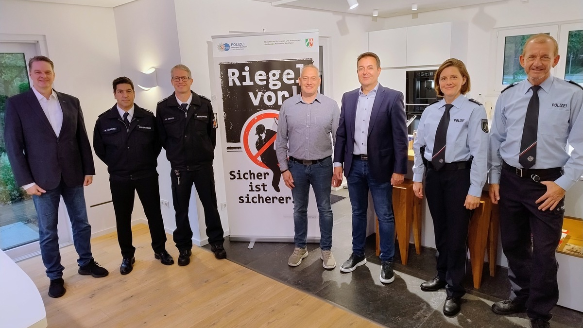 POL-PB: Beratungstag zur Einbruchsprävention - Polizei Paderborn und SmartHome Paderborn e.V. laden ein - Foto: presseportal.de