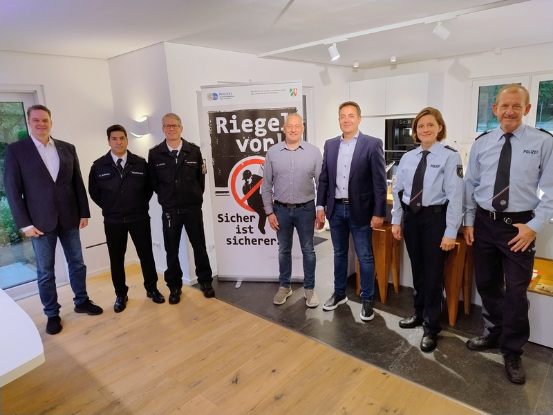 POL-PB: Beratungstag zur Einbruchsprävention - Polizei Paderborn und SmartHome Paderborn e.V. laden ein - Foto: presseportal.de