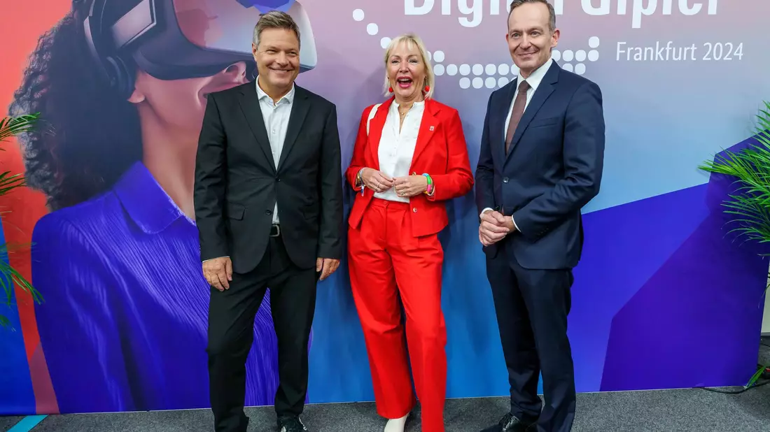 Wechselt Hessens Digitalministerin Kristina Sinemus (CDU) als Bundesdigitalministerin nach Berlin? (Archivbild)  - Bild: Andreas Arnold/dpa