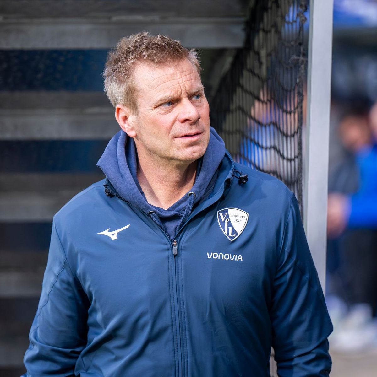 Markus Feldhoff soll den VfL Bochum mit Murat Ural auf das Spiel gegen den FC Bayern vorbereiten. - Foto: David Inderlied/dpa