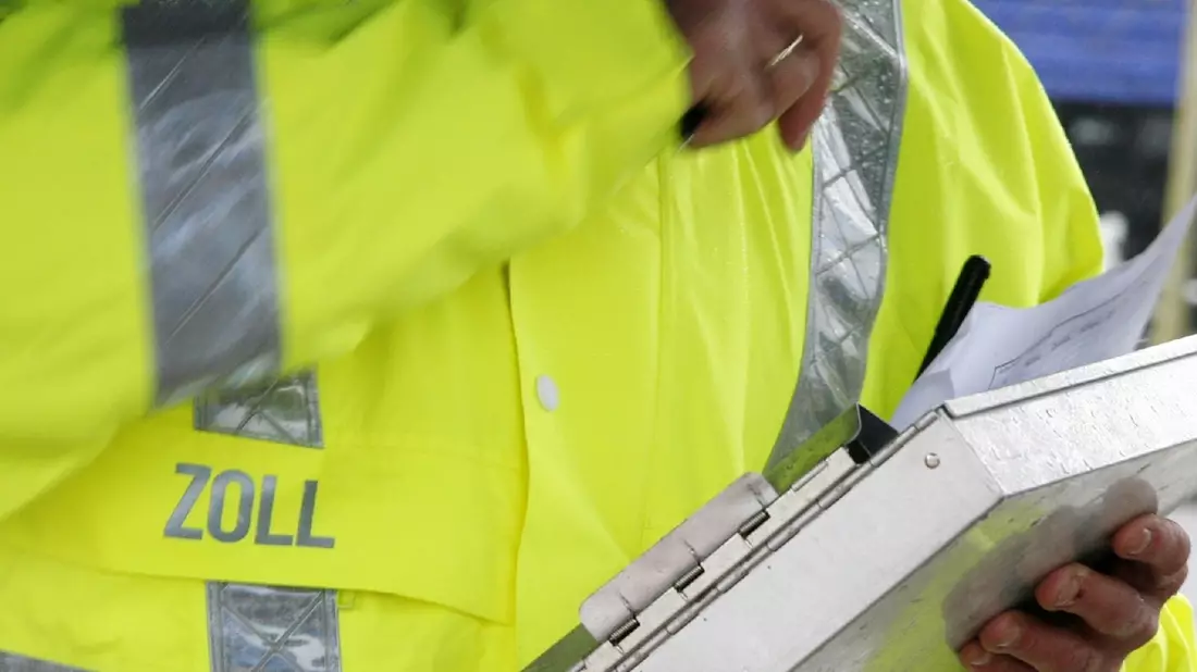 HZA-LA: Zoll führt Mindestlohnprüfungen durch - Hauptzollamt Landshut war Teil einer der größten grenzüberschreitenden Prüfaktionen in der Europäischen Union - Bild: presseportal.de