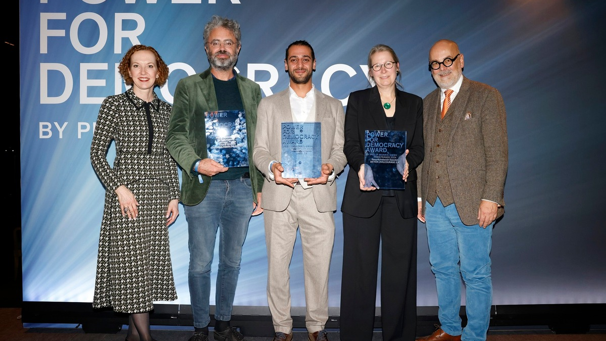 Preisverleihung: Drei Initiativen erhalten den Demokratiepreis Power for Democracy by Philip Morris GmbH - Foto: presseportal.de