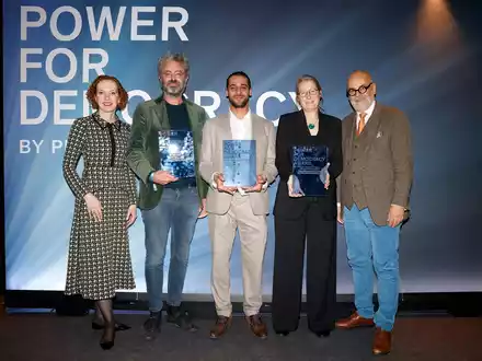 Preisverleihung: Drei Initiativen erhalten den Demokratiepreis Power for Democracy by Philip Morris GmbH - Foto: presseportal.de