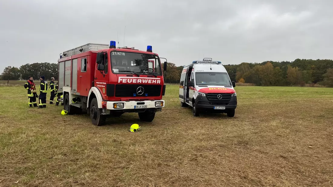 FW Flotwedel: BOS-Organisationen rücken gemeinsam zu vermeintlicher Personenbergung in Nordburg (Offensen) aus - Bild: presseportal.de