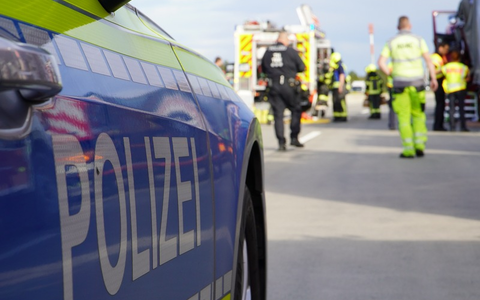 API-TH: Sattelzug fährt ungebremst auf das Stauende auf - Foto: presseportal.de