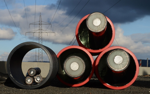 Die ersten Kabel für die Stromautobahn Suedlink sind verlegt worden. (Archivfoto) - Foto: Julian Stratenschulte/dpa