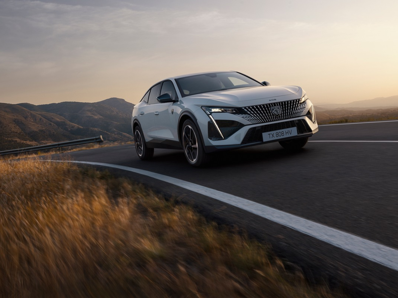 Ab sofort bestellbar: neuer PEUGEOT E-408 - Foto: presseportal.de