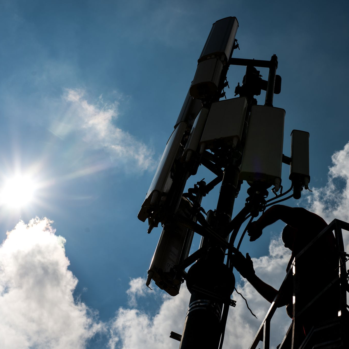 Die Deutsche Tellekom möchte im Sommer 2028 das veraltete GSM-Netz abschalten (Archivfoto). - Foto: Matthias Balk/dpa