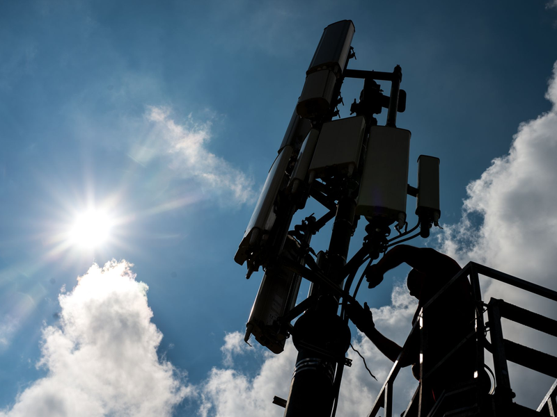 Die Deutsche Tellekom möchte im Sommer 2028 das veraltete GSM-Netz abschalten (Archivfoto). - Foto: Matthias Balk/dpa