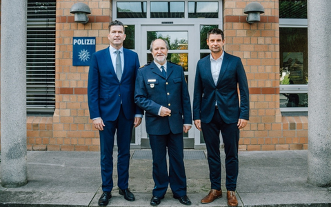 POL-MFR: (1099) Amtswechsel bei der Kriminalpolizeiinspektion Erlangen - Alexander Kaiser tritt die Nachfolge von Heinz Hanisch an - Foto: presseportal.de