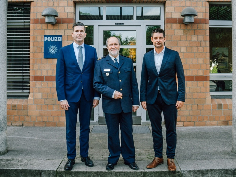 POL-MFR: (1099) Amtswechsel bei der Kriminalpolizeiinspektion Erlangen - Alexander Kaiser tritt die Nachfolge von Heinz Hanisch an - Foto: presseportal.de