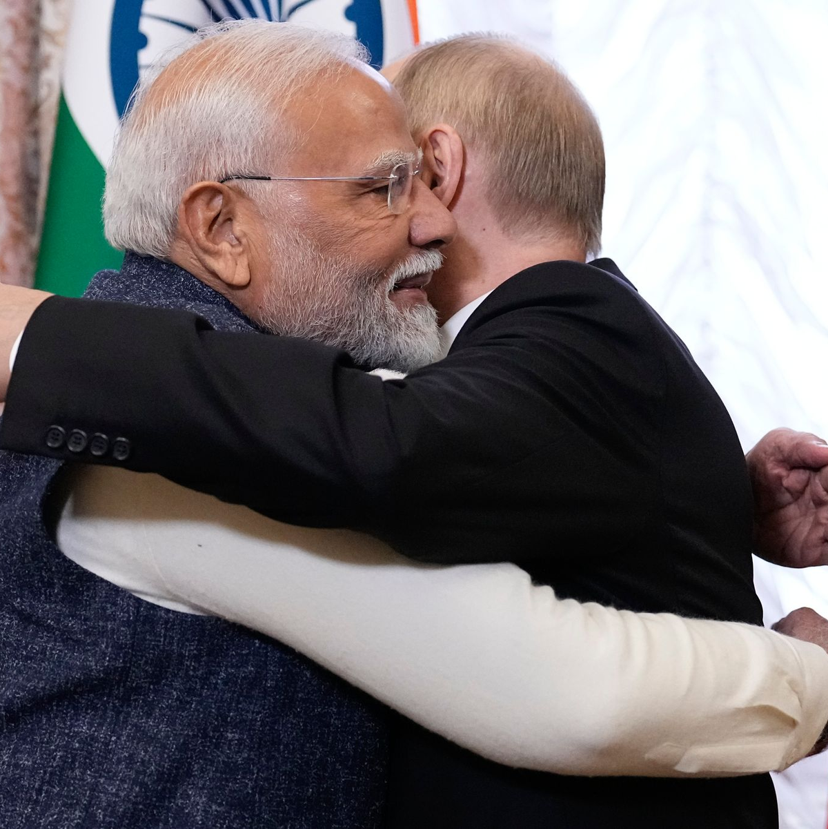 Indiens Premier Modi hat Putin Vermittlungen im Ukraine-Krieg angeboten. - Foto: Alexander Zemlianichenko/Pool AP/dpa