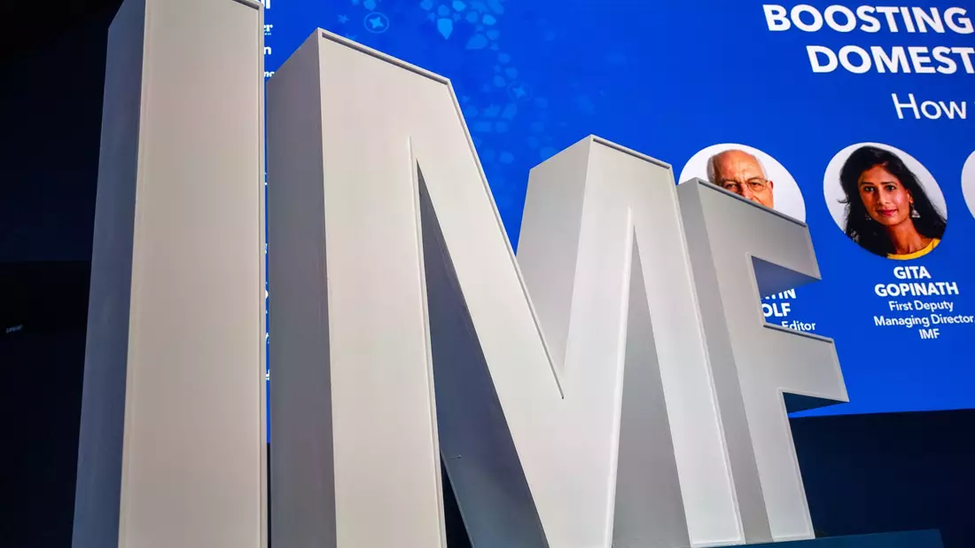 Der IWF legt regelmäßig seine Prognose für die Weltwirtschaft vor. (Archivbild) - Bild: Christophe Gateau/dpa