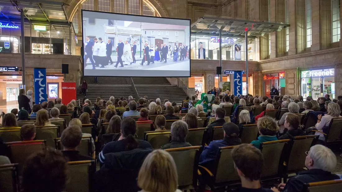DOK Leipzig 2024: Einladung zum MDR-Tag mit Special Screening - Bild: presseportal.de