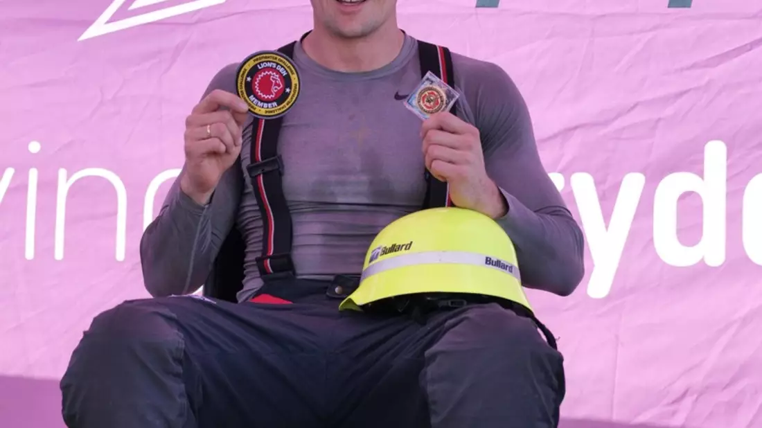 FW Dinslaken: Dinslakener Feuerwehrmann bei Feuerwehrwettkämpfen in Nashville - Bild: presseportal.de