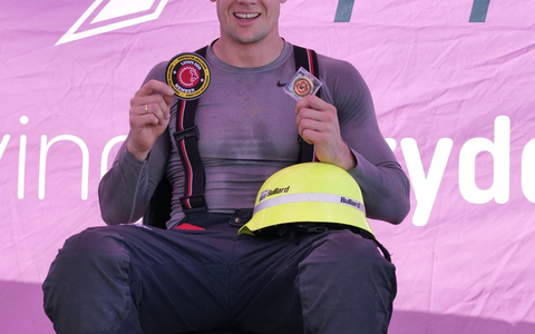 FW Dinslaken: Dinslakener Feuerwehrmann bei Feuerwehrwettkämpfen in Nashville - Foto: presseportal.de