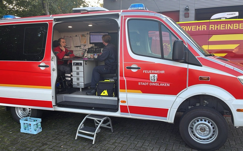 FW Dinslaken: Patiententransportzug 10 im Einsatz - Foto: presseportal.de