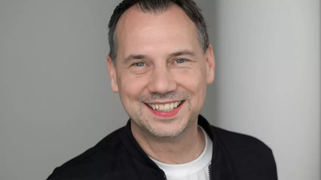 Fitzeks neuer Thriller «Das Kalendermädchen» ist ab heute erhältlich. (Archivbild) - Bild: Jens Kalaene/dpa