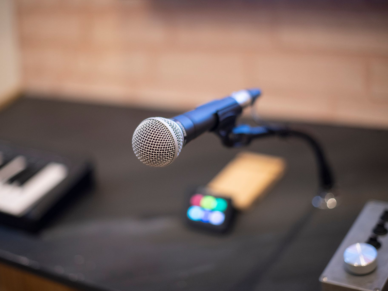 Ein Aufnahmeplatz im «Hör.Spiel Museum» im Palais Bellevue in Kassel. - Foto: Anja Köhne/HÖR.SPIEL Museum der Stiftung Brückner-Kühner/dpa