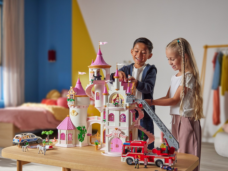 Grenzenlose Fantasie: Playmobil präsentiert sich mit neuer Dachmarkenkampagne 2024 - Foto: presseportal.de
